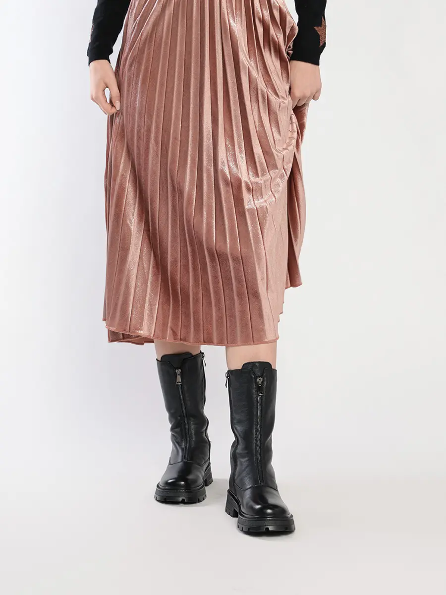 Полусапоги черного цвета с молниями